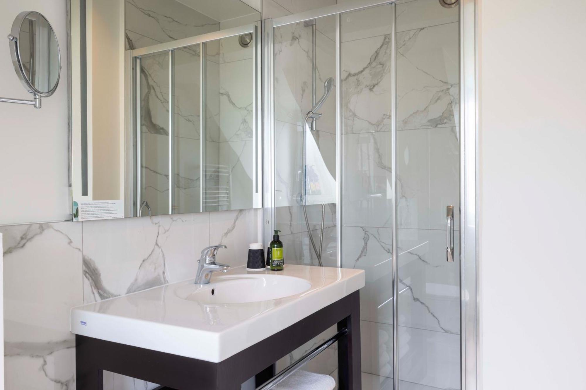 Floris Avenue 4*